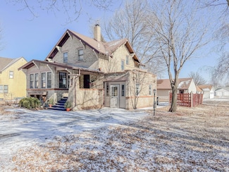 602 1st St SE, Fairfax, MN 55332
