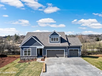 150 Cherry Blossom Ct, Lenoir City, TN 37772
