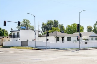 18060 W Oxnard St, Encino, CA 91316