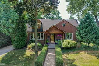 1027 Oakridge Ave, Royal Oak, MI 48067