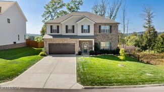212 Aspen Dr, Lenoir City, TN 37771