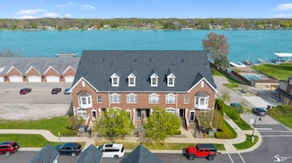 2767 Riverside Dr, Trenton, MI 48183