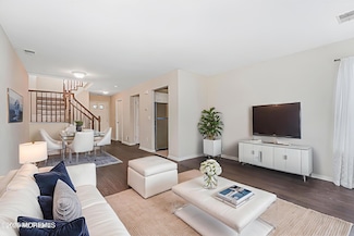 12 Hunt Ct Unit 44, Tinton Falls, NJ 07753