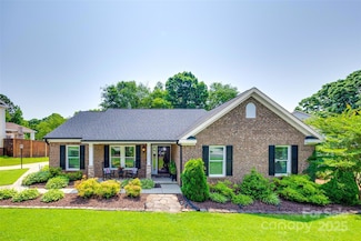 12311 Bentcreek Ln, Matthews, NC 28105