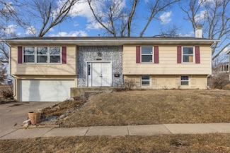6016 1st Ave NW, Cedar Rapids, IA 52405