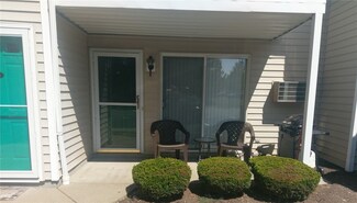 9 Sunmist Square Unit E, Buffalo, NY 14228