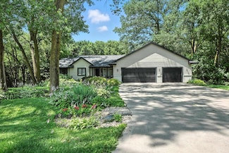 3685 T-Bird Way, Cottage Grove, WI 53527