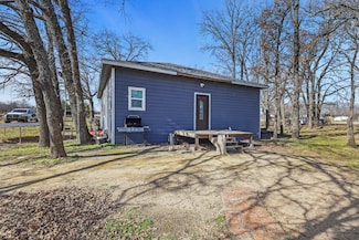 725 Sundance Dr, Quinlan, TX 75474