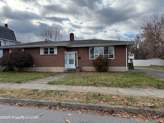 58 Dagobert St, Wilkes Barre, PA 18702
