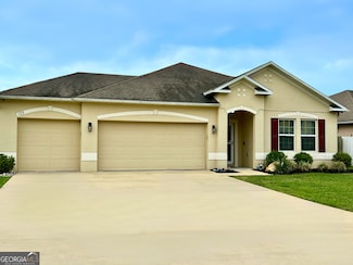 135 Cedar Circle Dr, Kingsland, GA 31548