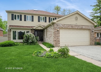 1214 W Talcott Rd, Park Ridge, IL 60068