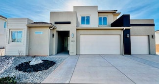 2974 E Smith Creek Dr, Washington, UT 84780