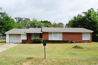 108 W Clinton Ave, Athens, TX 75751