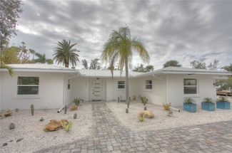 306 Island Cir, Sarasota, FL 34242
