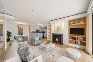35 Linden Ave Unit 302, Long Beach, CA 90802