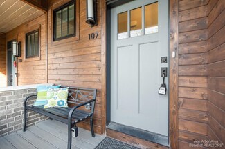 107 W Davis Ave, Ann Arbor, MI 48103