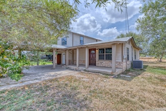 98 Guayacan Rd, Carrizo Springs, TX 78834