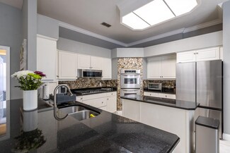 5035 NW 76th Ln, Gainesville, FL 32653