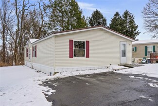4202 Holiday Hills Ln, Murrysville, PA 15668
