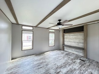 3215 E Plantation Dr, La Porte, TX 77571