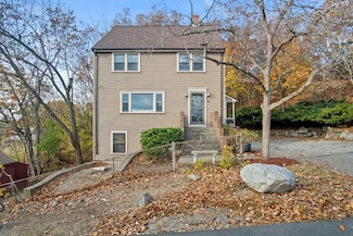 16 Stoneham St, Woburn, MA 01801
