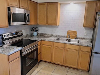 2337 Carling Dr, Madison, WI 53711