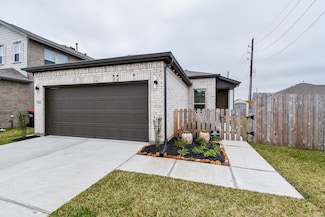 1302 Oroville Ct, Rosharon, TX 77583