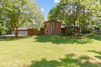 812 Eaglewood Dr, Zionsville, IN 46077