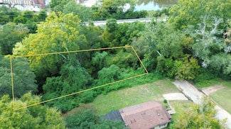 W W Crovat St, Lagrange, GA 30240