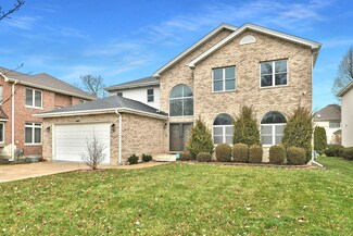 972 E Red Oak St, Addison, IL 60101