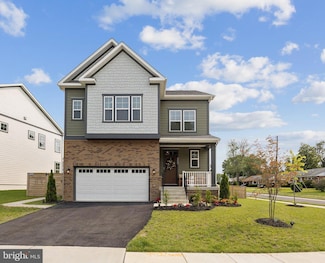 3880 Hillview Ct, Alexandria, VA 22310