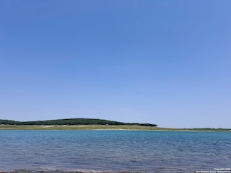 1025 Blue Water Dr, Canyon Lake, TX 78133
