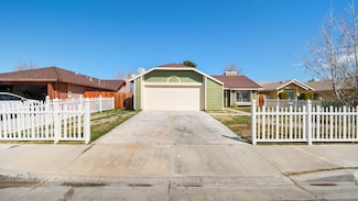653 Twinberry Ln, Lancaster, CA 93534
