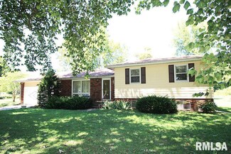 406 Broadway St, Shattuc, IL 62231