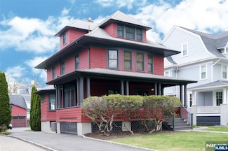 18 Hamilton Rd, Glen Ridge, NJ 07028