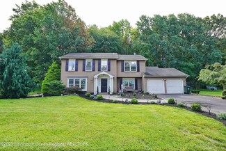 16 Prides Ln, Englishtown, NJ 07726
