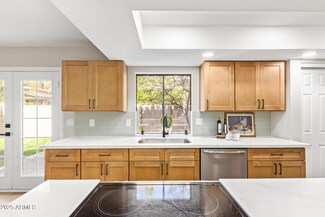 10422 N 11th Place Unit 3, Phoenix, AZ 85020