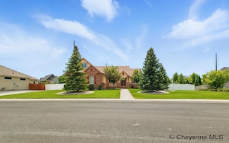 811 W Dale Blvd, Cheyenne, WY 82009