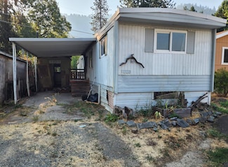 7001 Rogue River Hwy Unit 16, Grants Pass, OR 97527