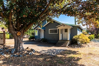 218b E 7th St, Tonasket, WA 98855