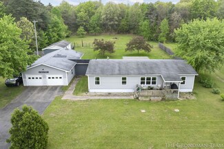 11633 W Wise Rd, Greenville, MI 48838