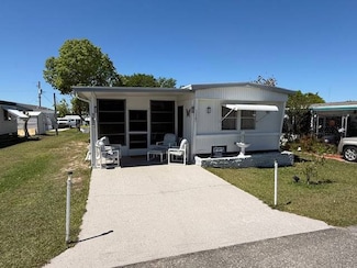 11151 Bluebird Dr, Dade City, FL 33525