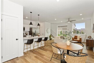249 NW Waverly Dr, Waukee, IA 50263