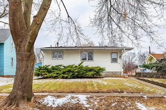 3208 E 8th St, Des Moines, IA 50316