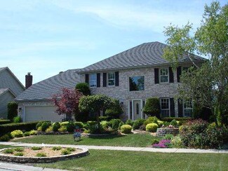 908 Leverenz Rd, Naperville, IL 60565