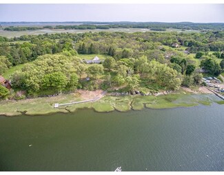 17 Marsh Ave, Newbury, MA 01951