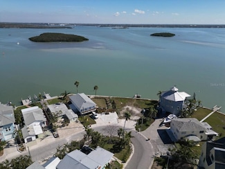 437 Boca Ciega Dr, Madeira Beach, FL 33708