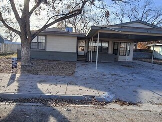 510 S Cedar St, Kermit, TX 79745