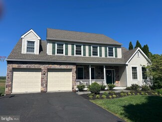18 Sawmill Ln, Newtown, PA 18940