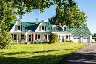 1266 Beech Hill Rd, Mercer, ME 04957